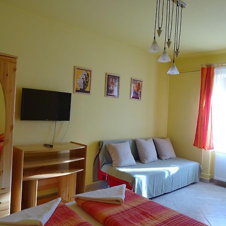 Franciska Portaja Apartment Igal Luaran gambar