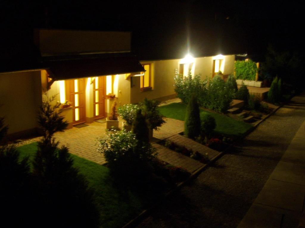 Franciska Portaja Apartment Igal Luaran gambar